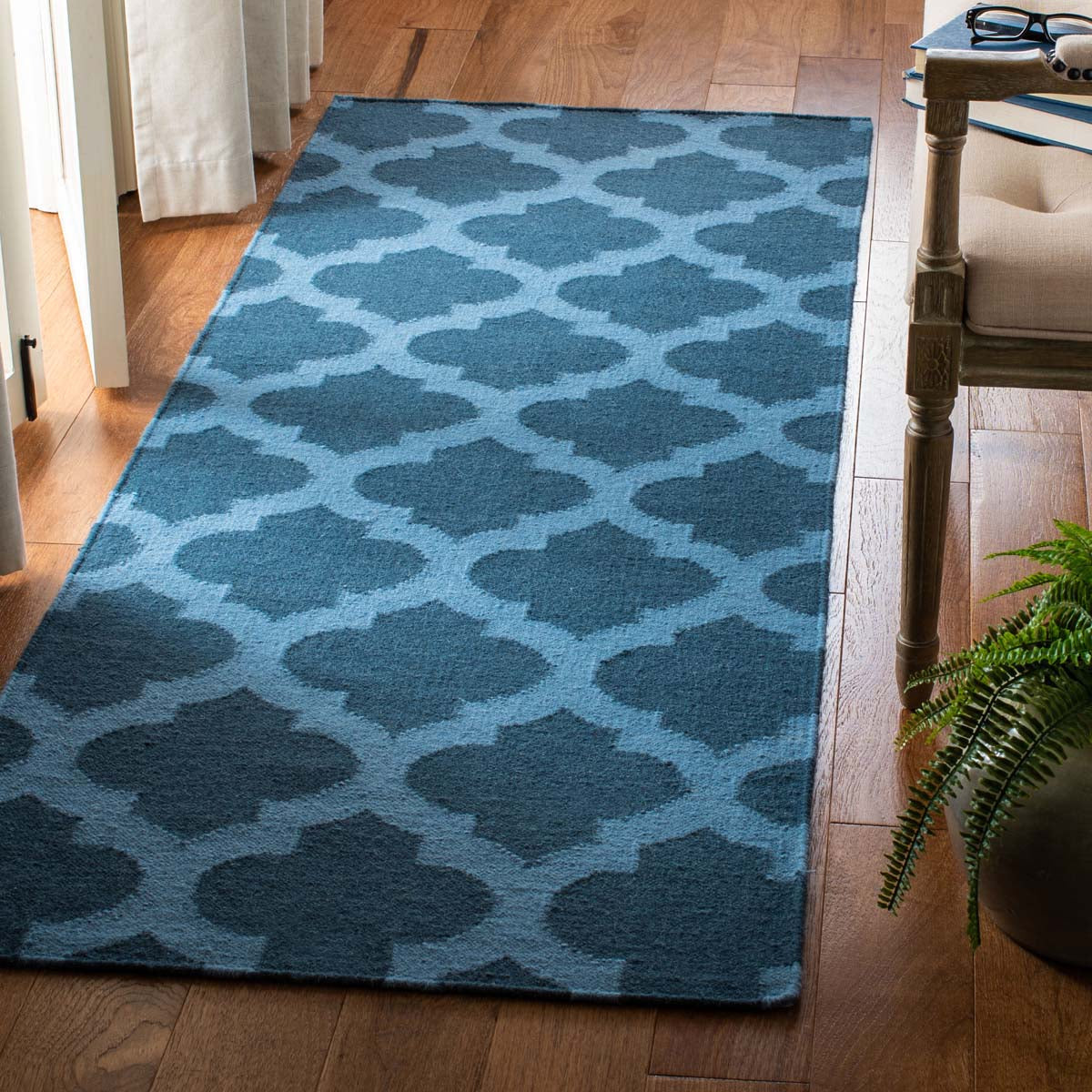 Safavieh Dhurries 623 Rug, DHU623 - Ink / Blue