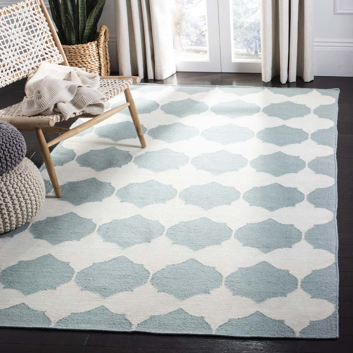 Safavieh Dhurries 624 Rug, DHU624 - Blue / Ivory