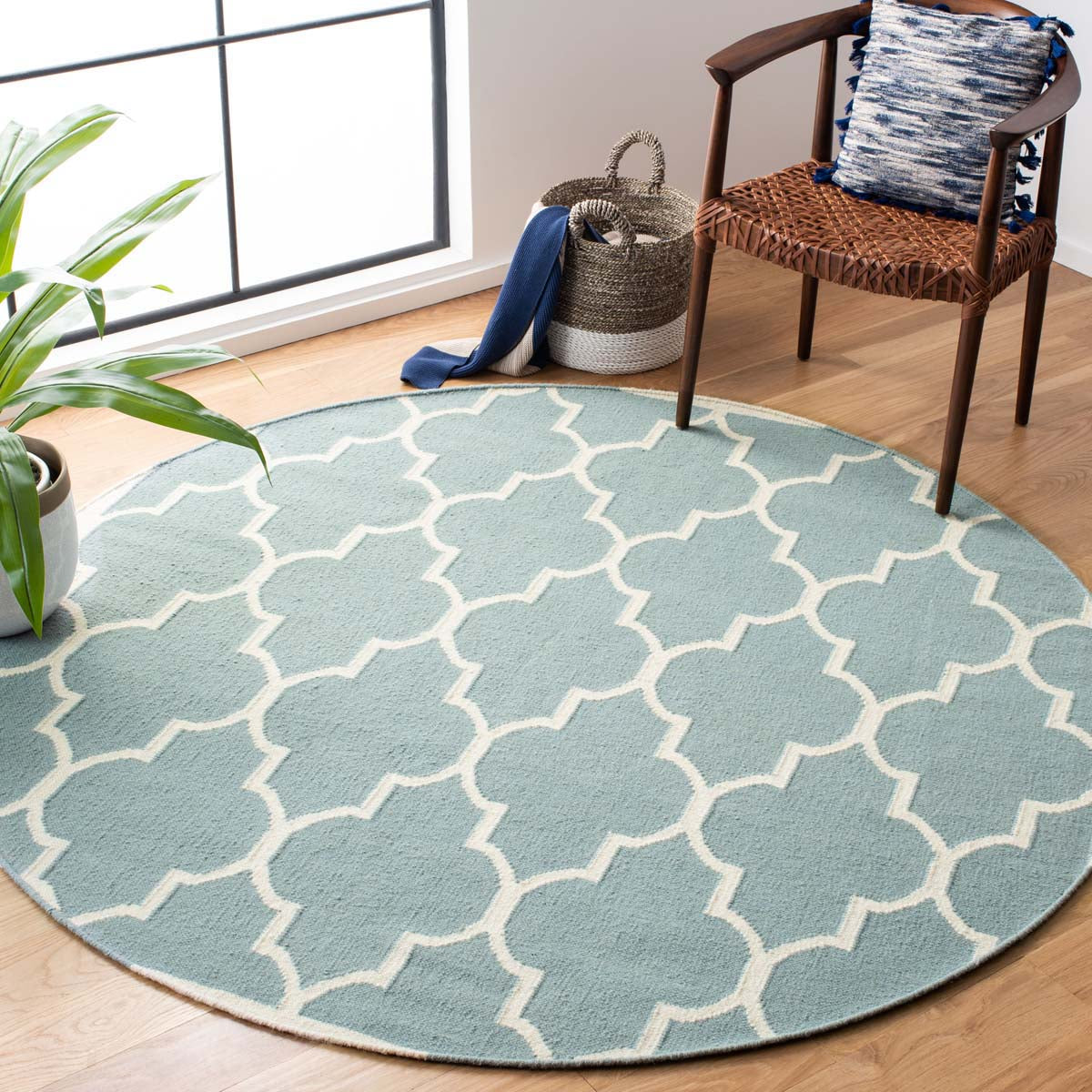 Safavieh Dhurries 632 Rug, DHU632 - Light Blue / Ivory