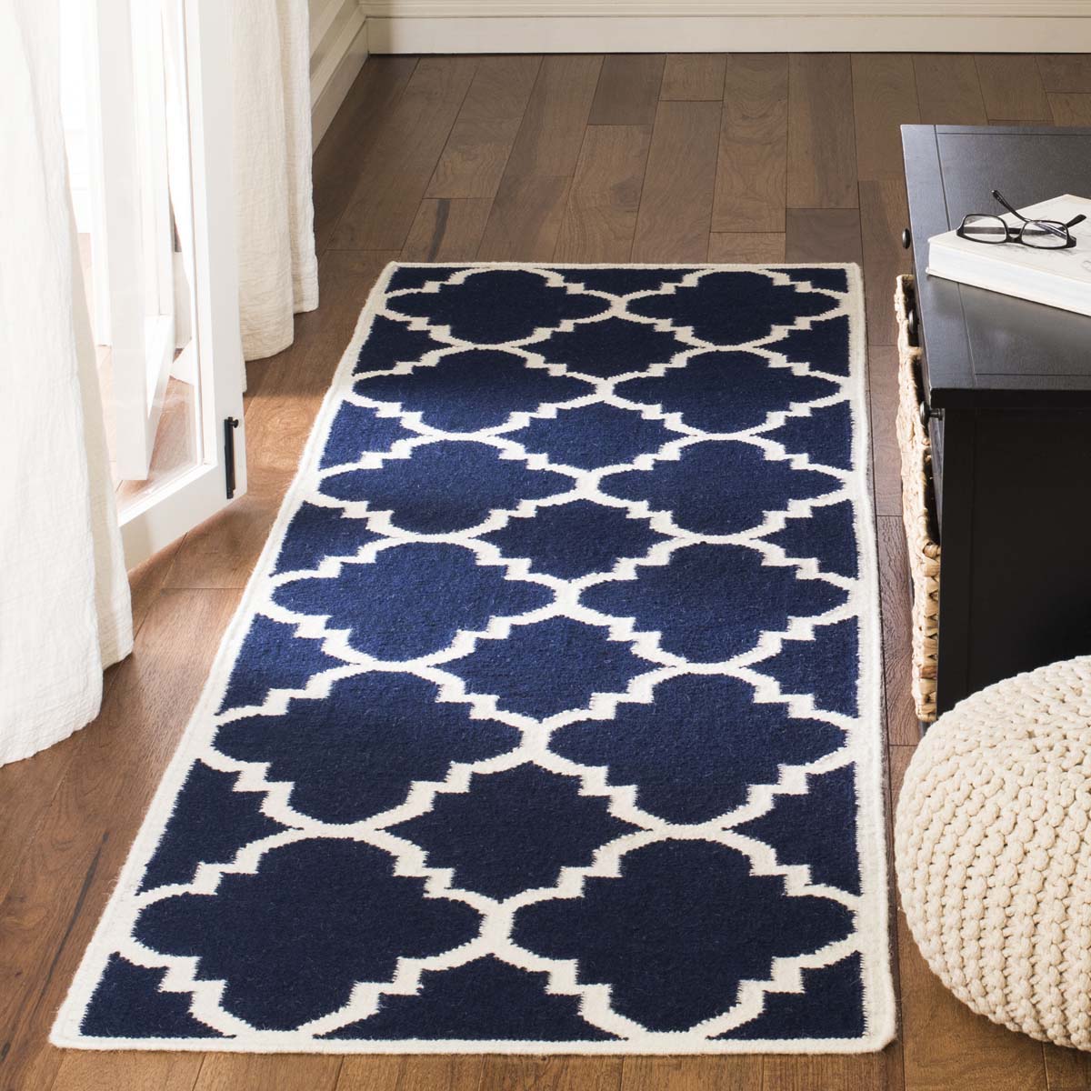 Safavieh Dhurries 633 Rug, DHU633 - Navy / Ivory