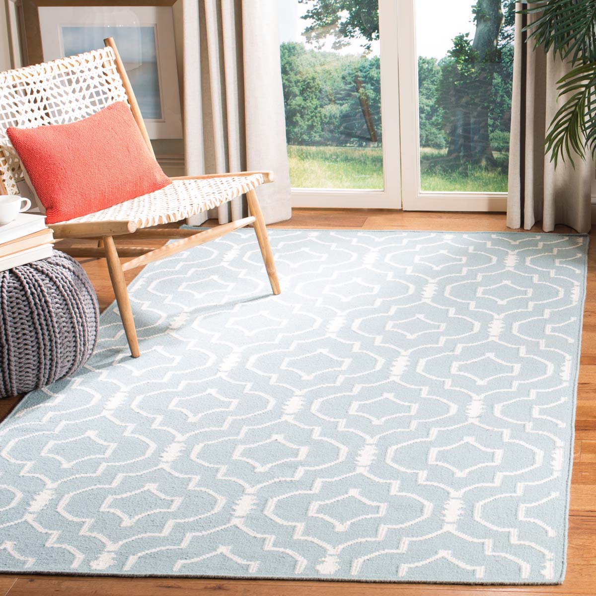 Safavieh Dhurries 637 Rug, DHU637 - Light Blue / Ivory