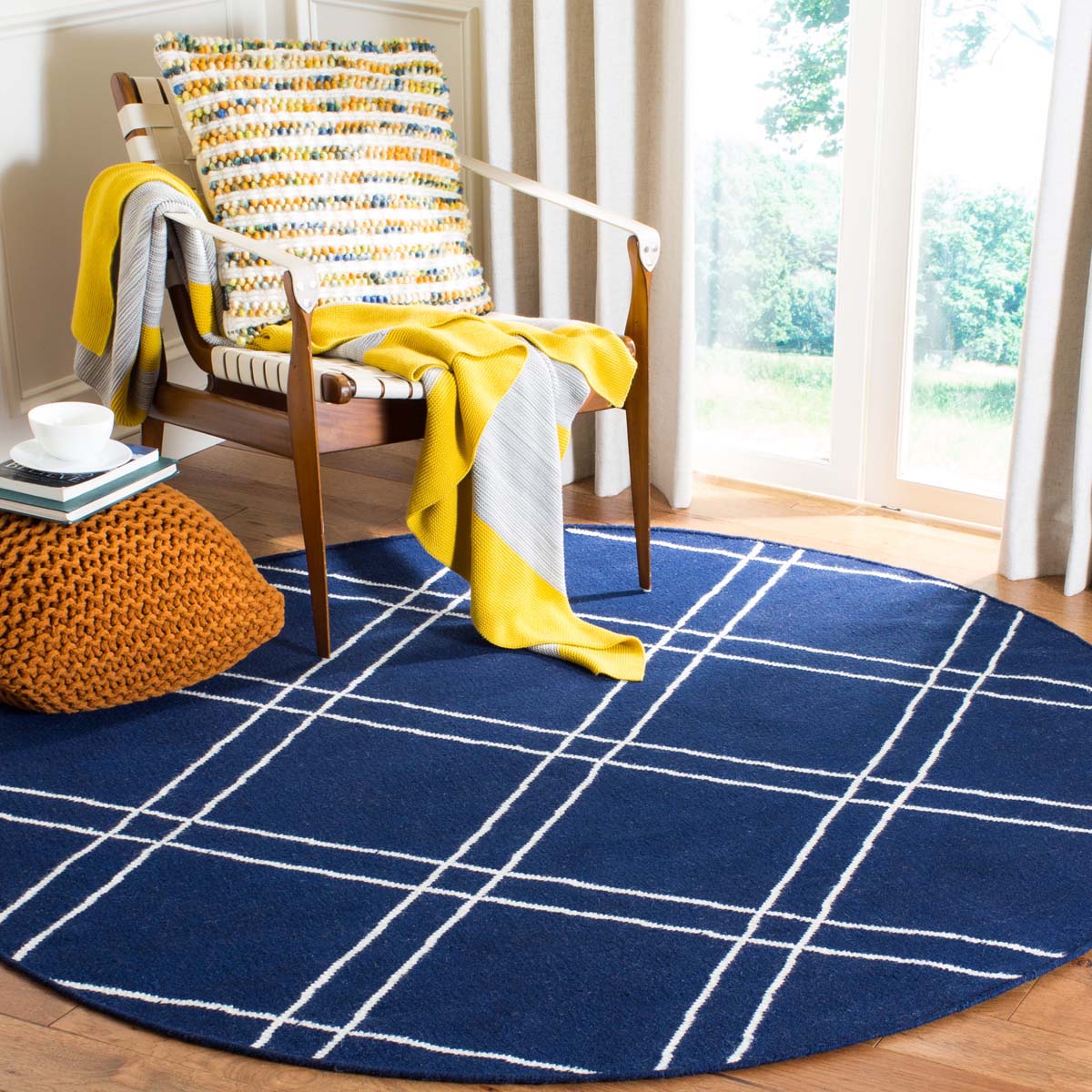 Safavieh Dhurries 638 Rug, DHU638 - Navy / Ivory