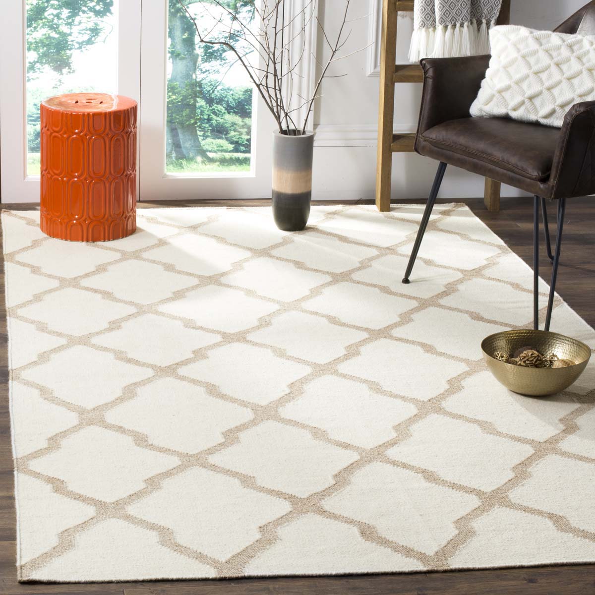 Safavieh Dhurries 645 Rug, DHU645 - Ivory / Camel