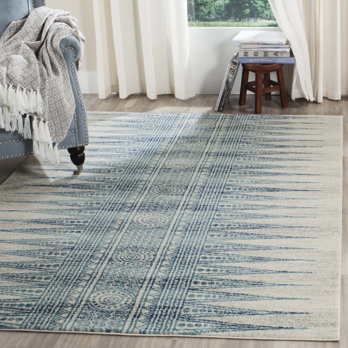 Safavieh Evoke 226 Rug, EVK226 - IVORY / TURQUOISE