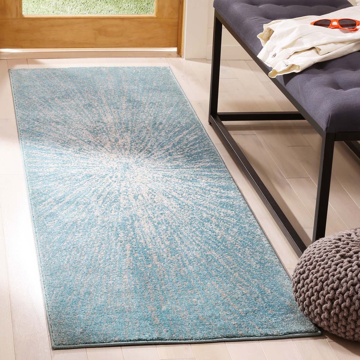 Safavieh Evoke 228 Rug, Blue, EVK228 - Aqua / Ivory