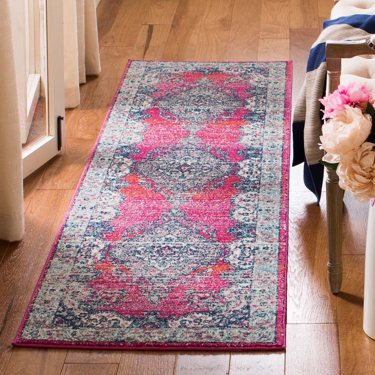 Safavieh Evoke 250 Rug, EVK250 - FUCHSIA / NAVY