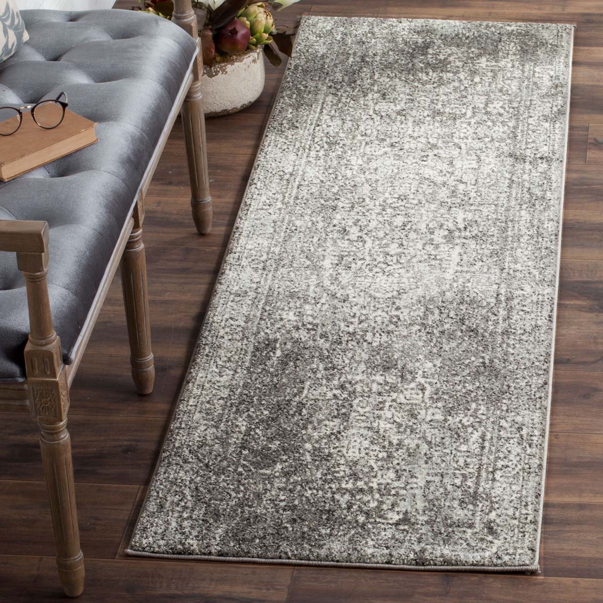 Safavieh Evoke 256 Rug, Grey, EVK256 - Grey / Ivory