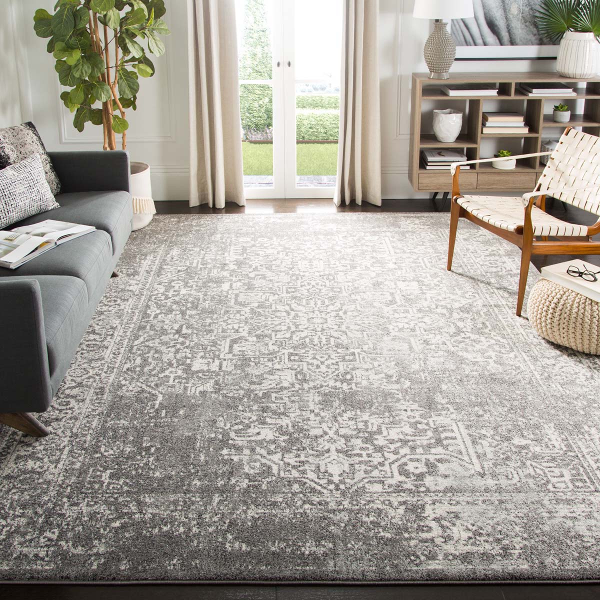 Safavieh Evoke 256 Rug, Grey, EVK256 - Grey / Ivory