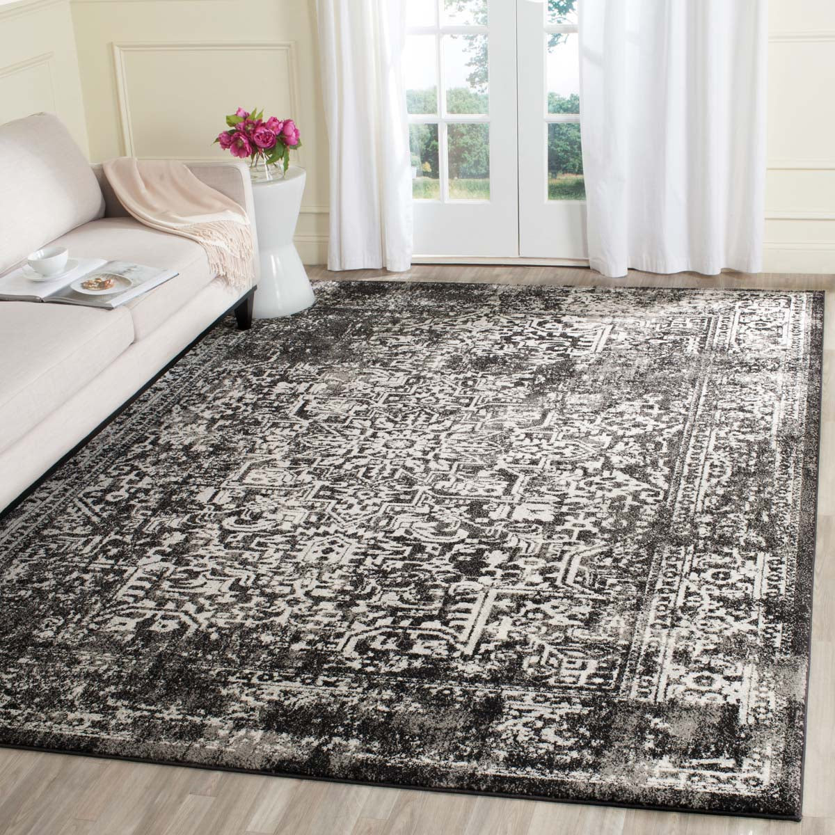 Safavieh Evoke 256 Rug, Black, EVK256 - Black / Grey