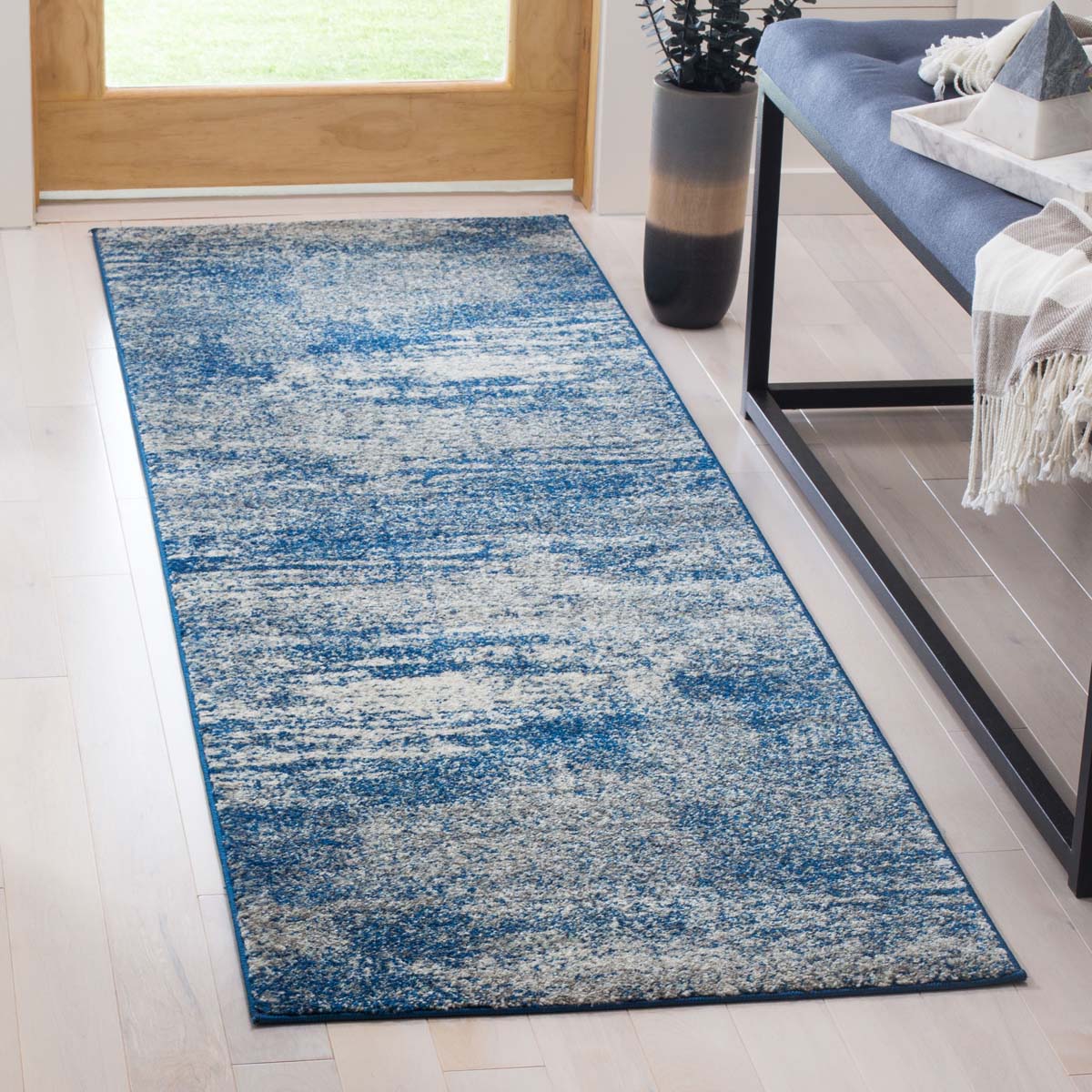 Safavieh Evoke 272 Rug, Blue, EVK272 - Navy / Ivory