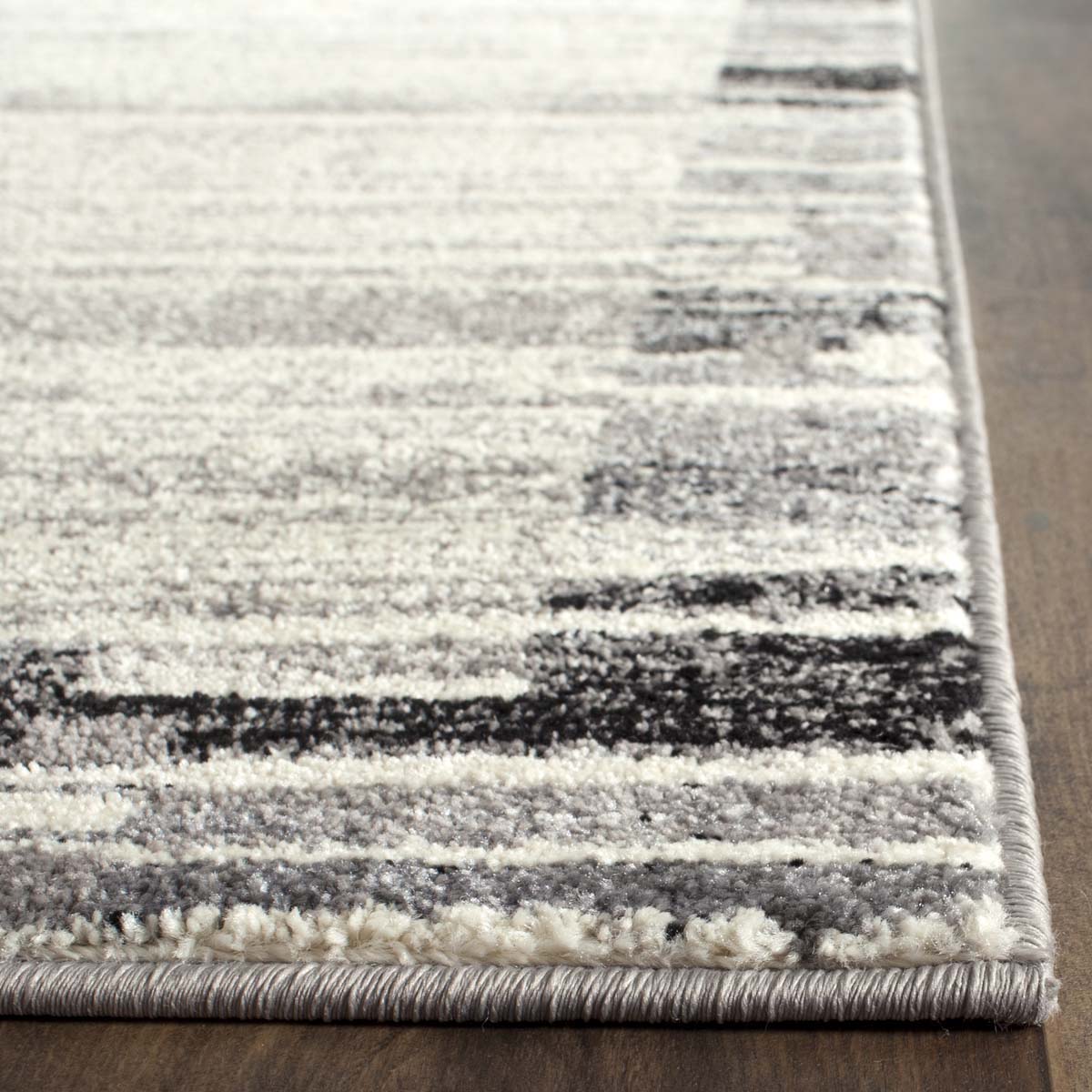 Safavieh Evoke 492 Rug, EVK492 - CREAM / DARK GREY