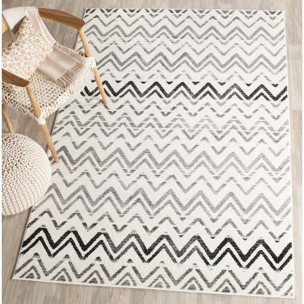 Safavieh Evoke 498 Rug, EVK498 - CREAM / DARK GREY