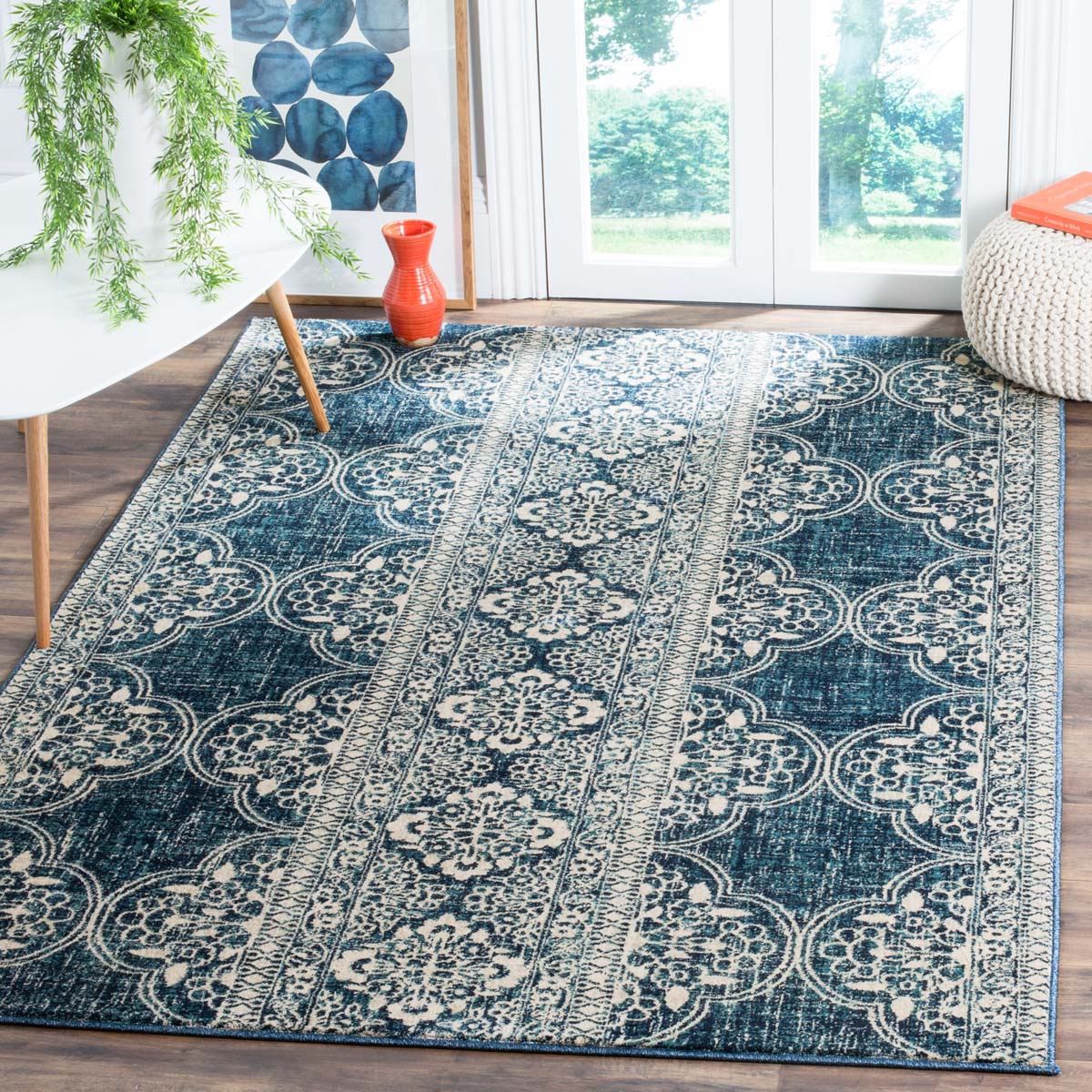 Safavieh Evoke 520 Rug, EVK520 - ROYAL / IVORY