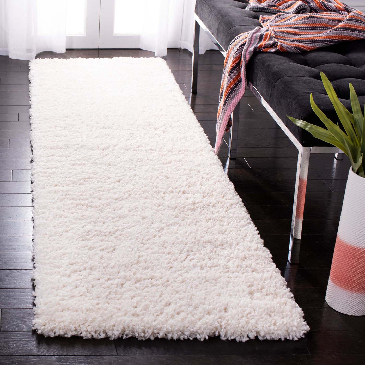 Safavieh Fontana Shag 800 Rug, FNT800 - Ivory