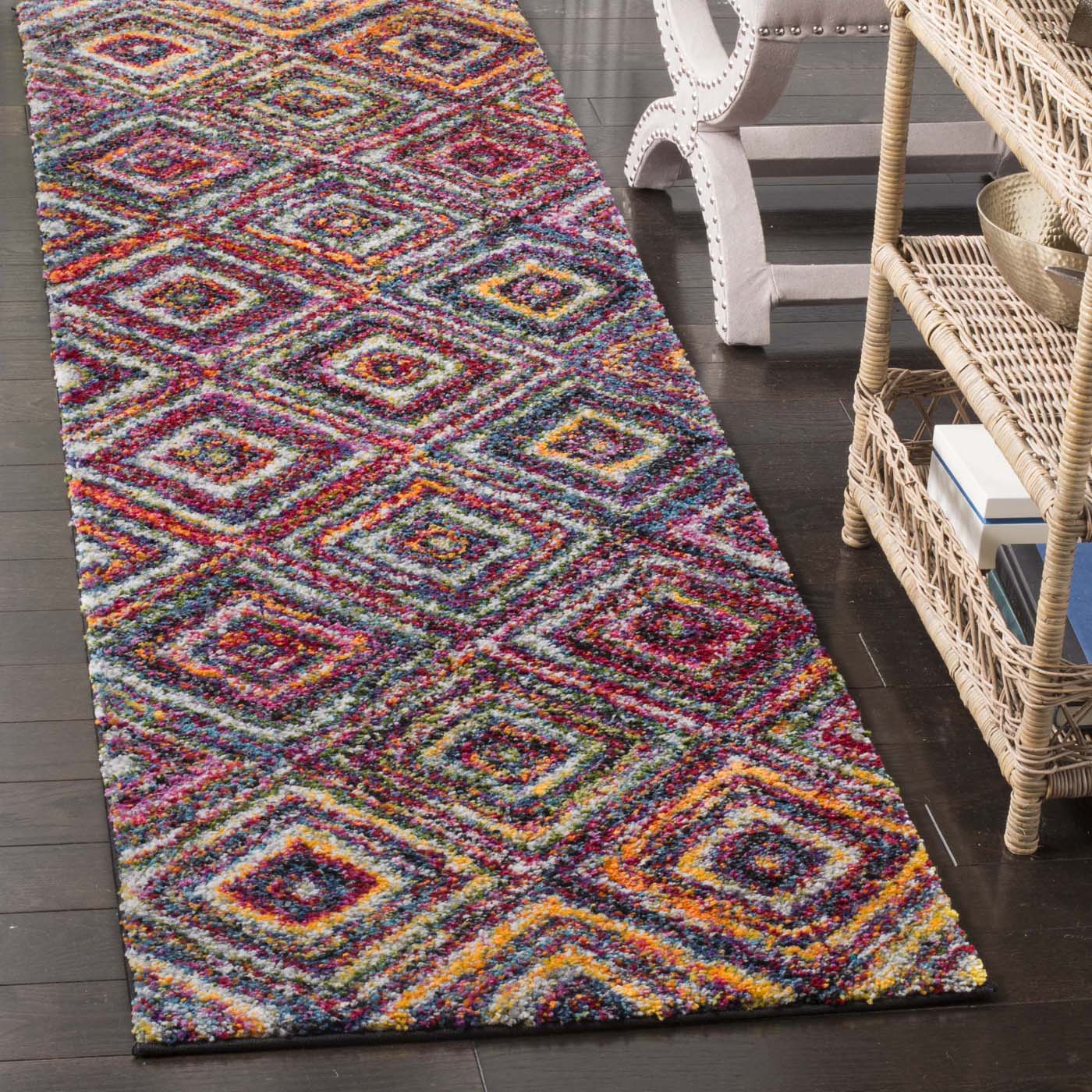 Safavieh Fiesta Shag 384 Rug, FSG384 - Multi