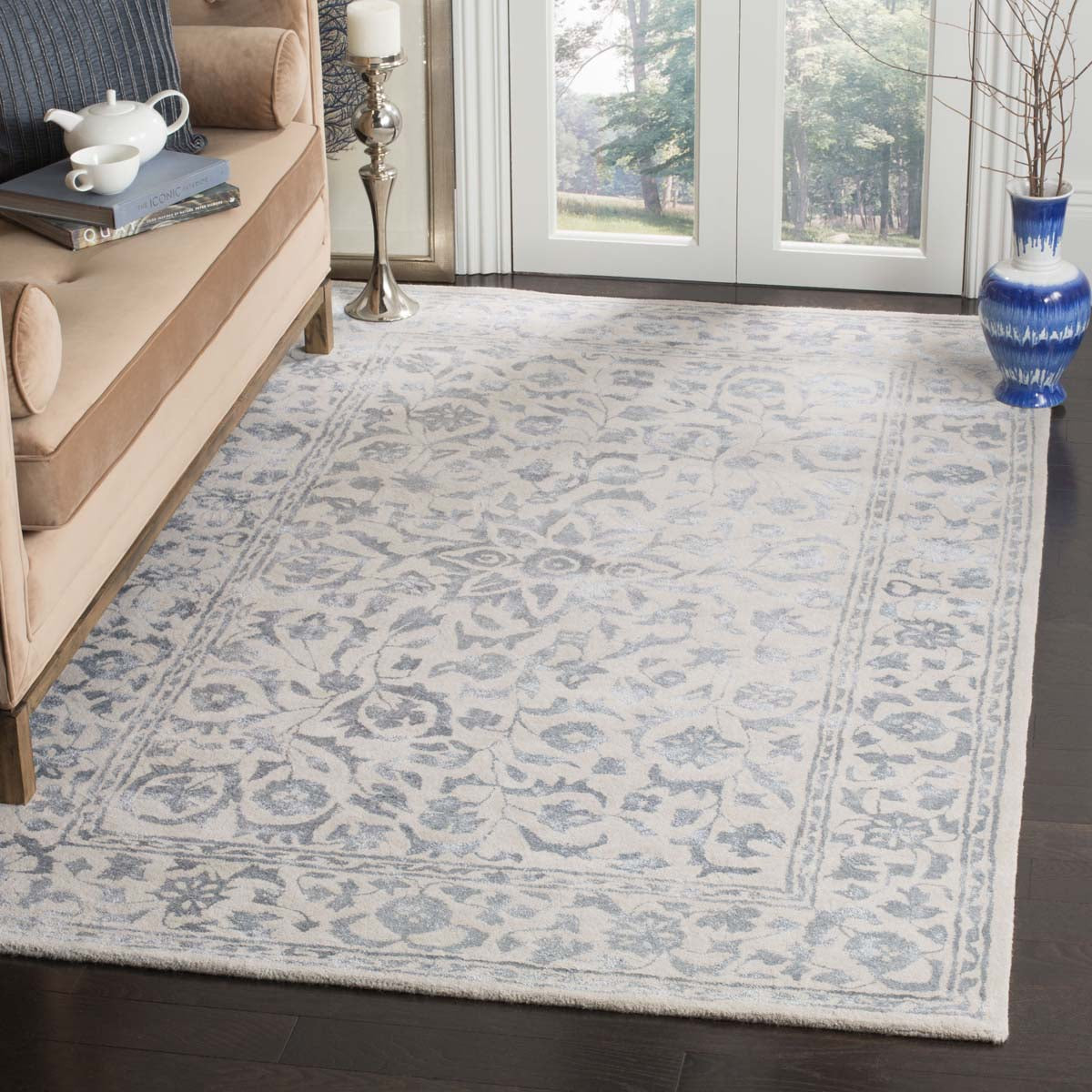 Safavieh Glamour 515 Rug, GLM515 - Silver / Ivory