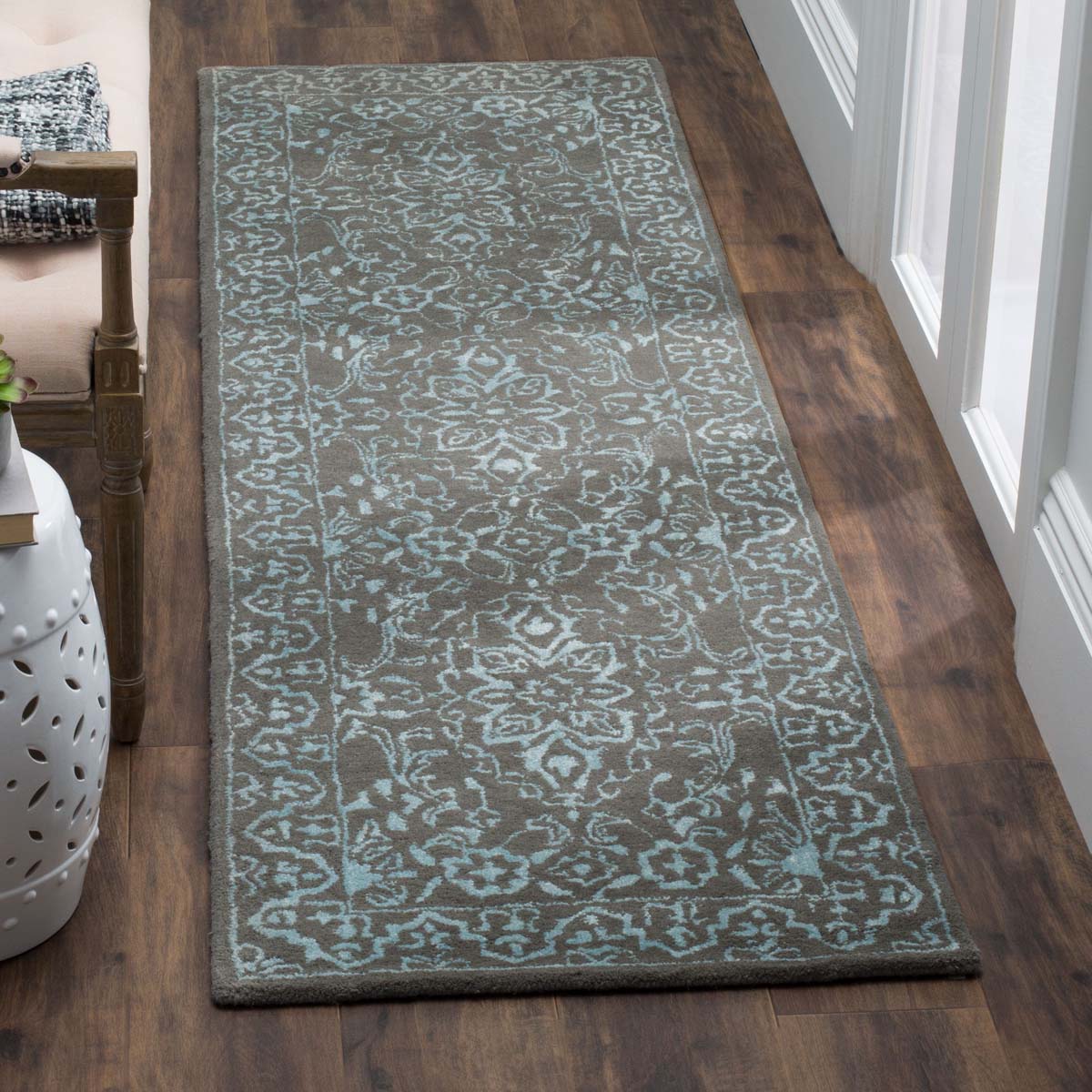 Safavieh Glamour 516 Rug, GLM516 - Blue / Dark Grey