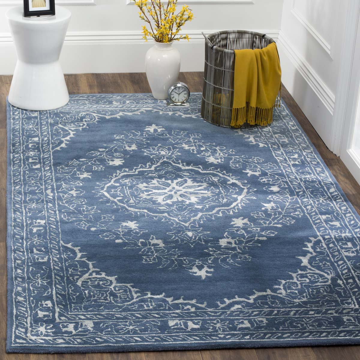 Safavieh Glamour 533 Rug, GLM533 - Blue