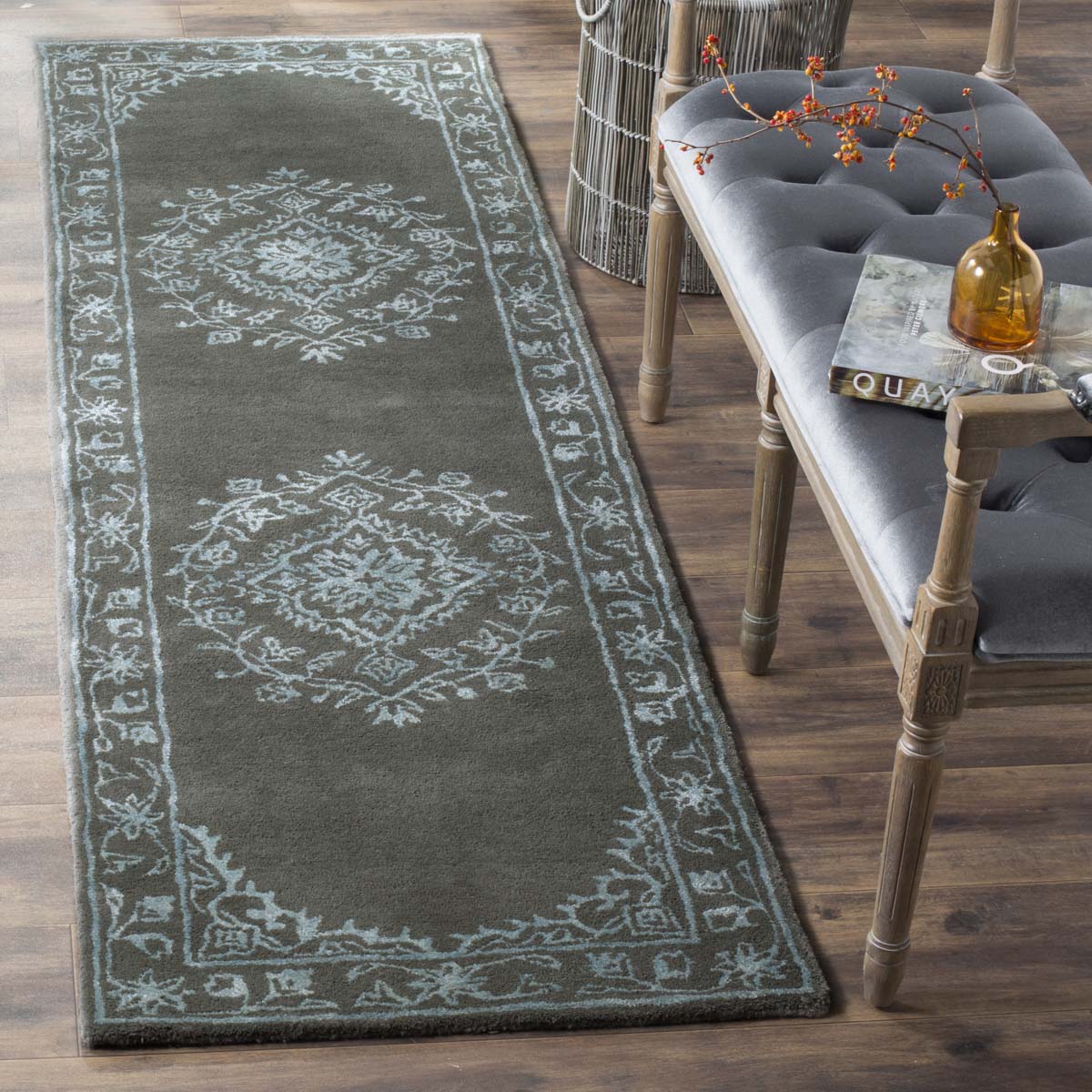 Safavieh Glamour 533 Rug, GLM533 - Dark Grey