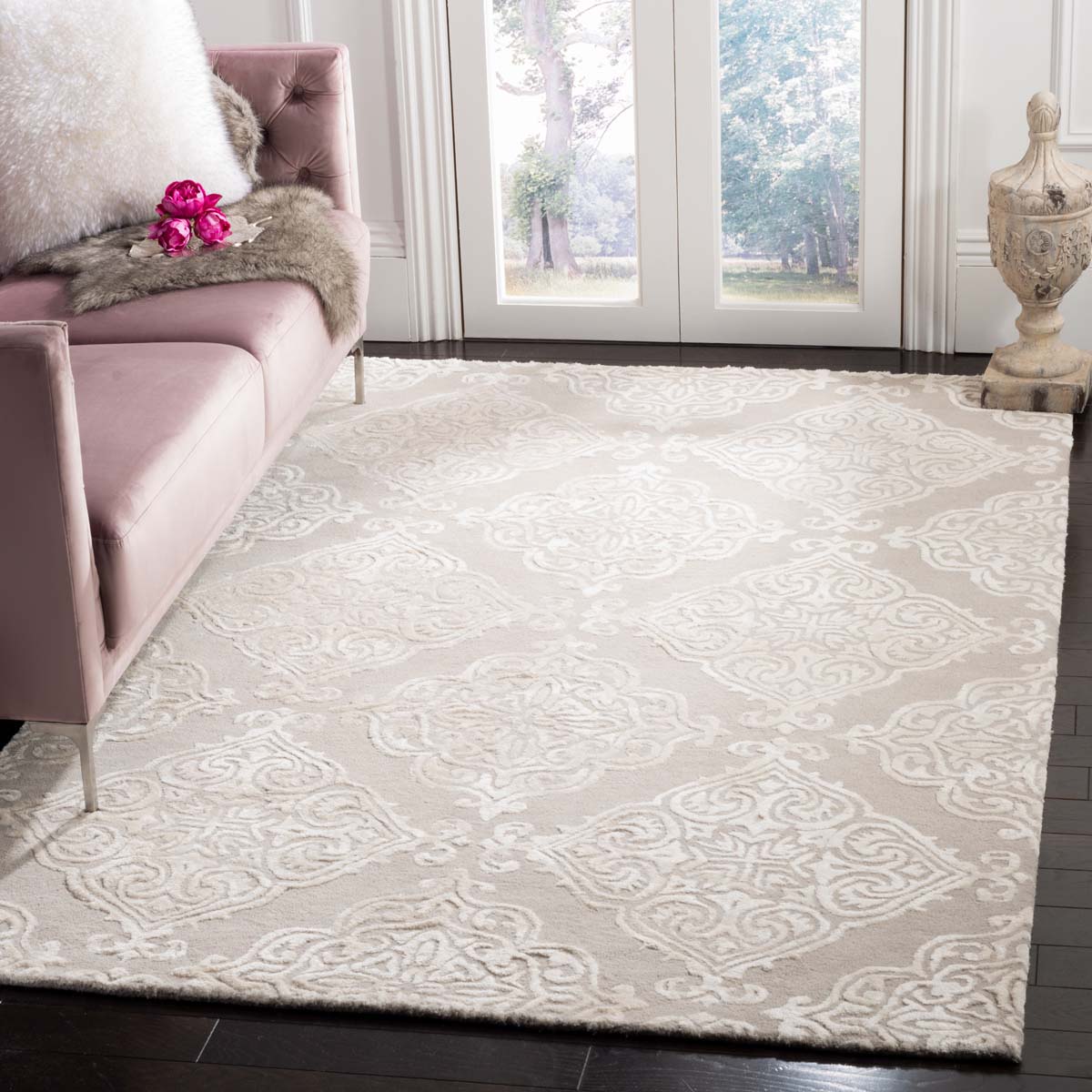 Safavieh Glamour 558 Rug, GLM558 - Silver / Ivory