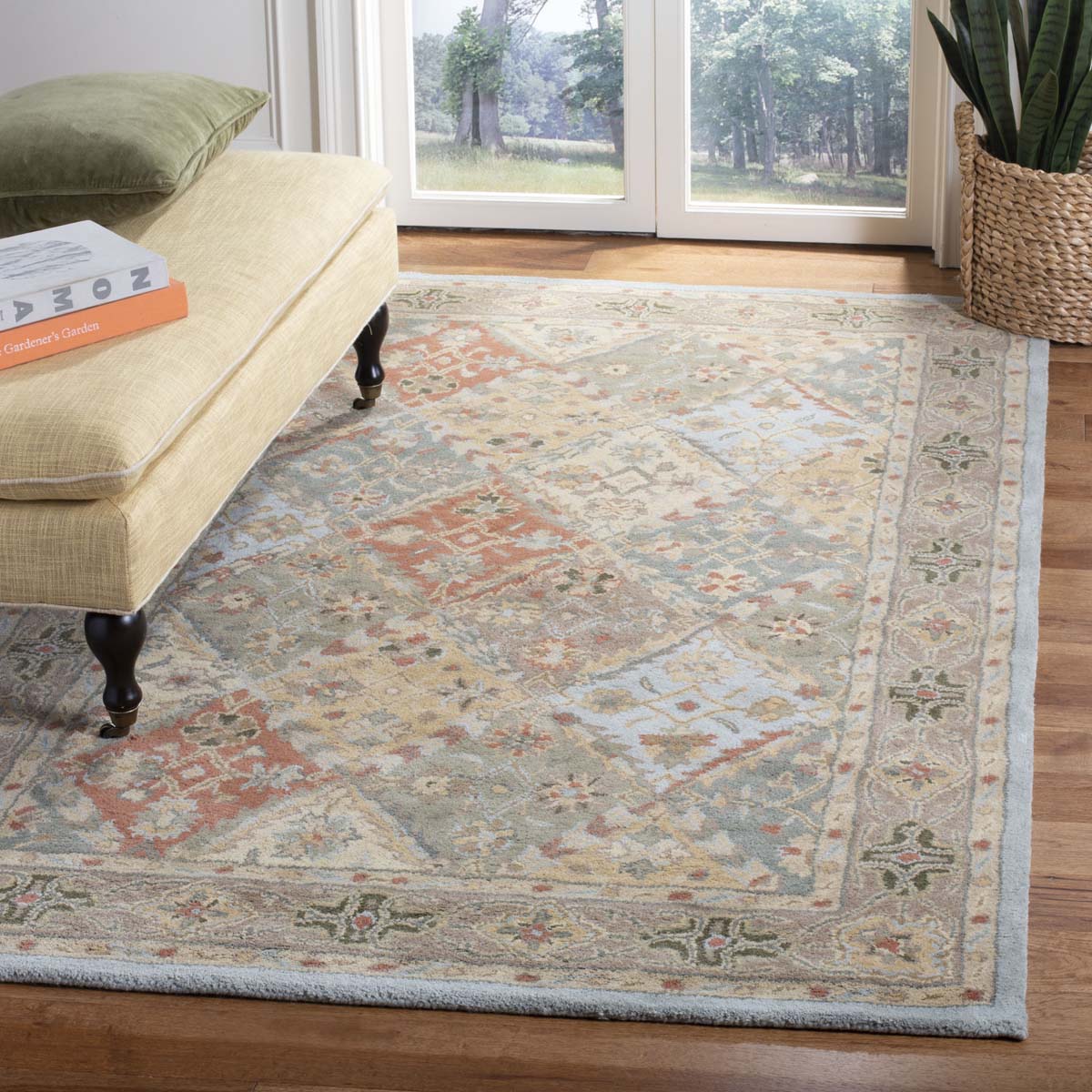 Safavieh Heritage 16C Rug, HG316C - Light Blue / Light Brown