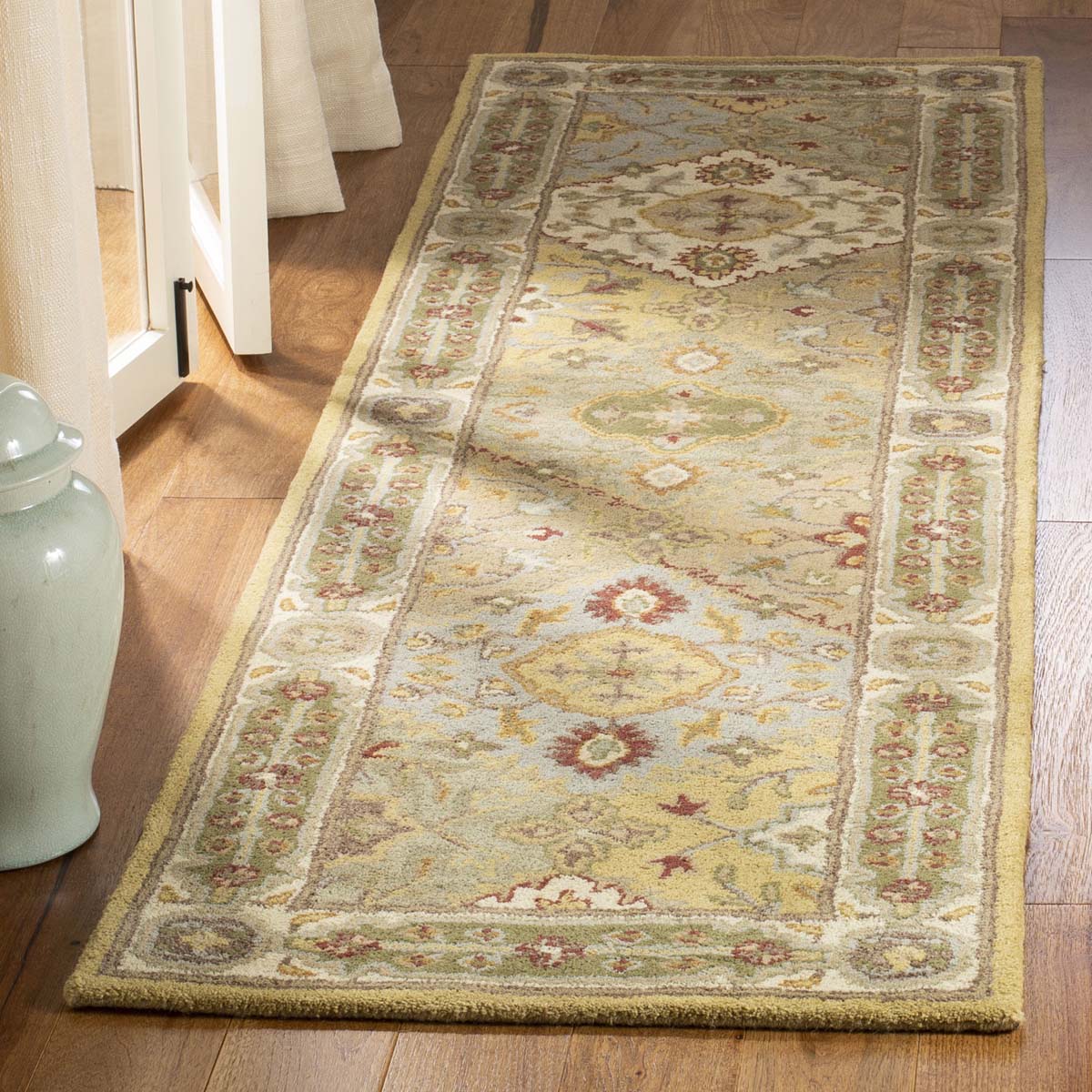 Safavieh Heritage 12C Rug, HG512C - Multi / Ivory