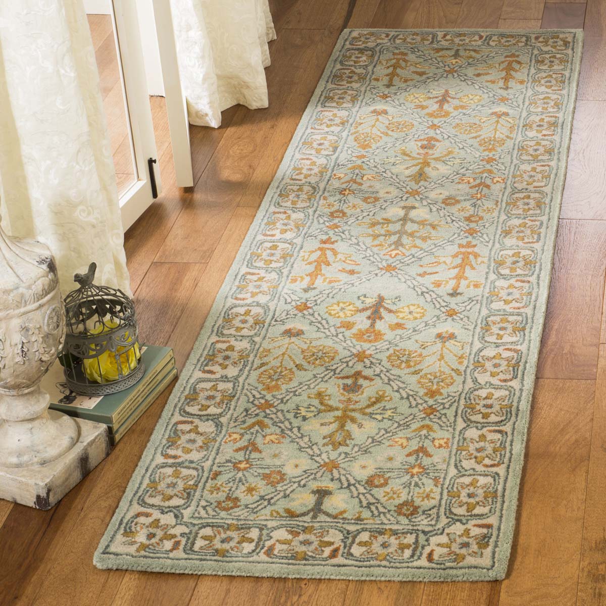 Safavieh Heritage 38A Rug, HG738A - Cream / Blue