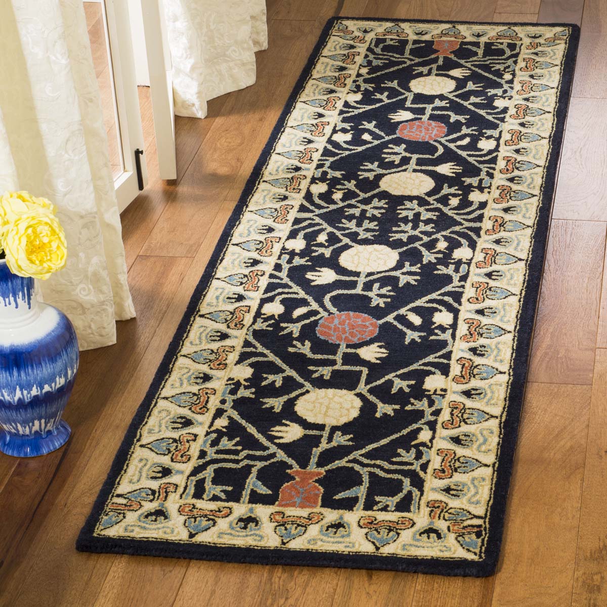 Safavieh Heritage 40N Rug, HG740N - Navy / Ivory