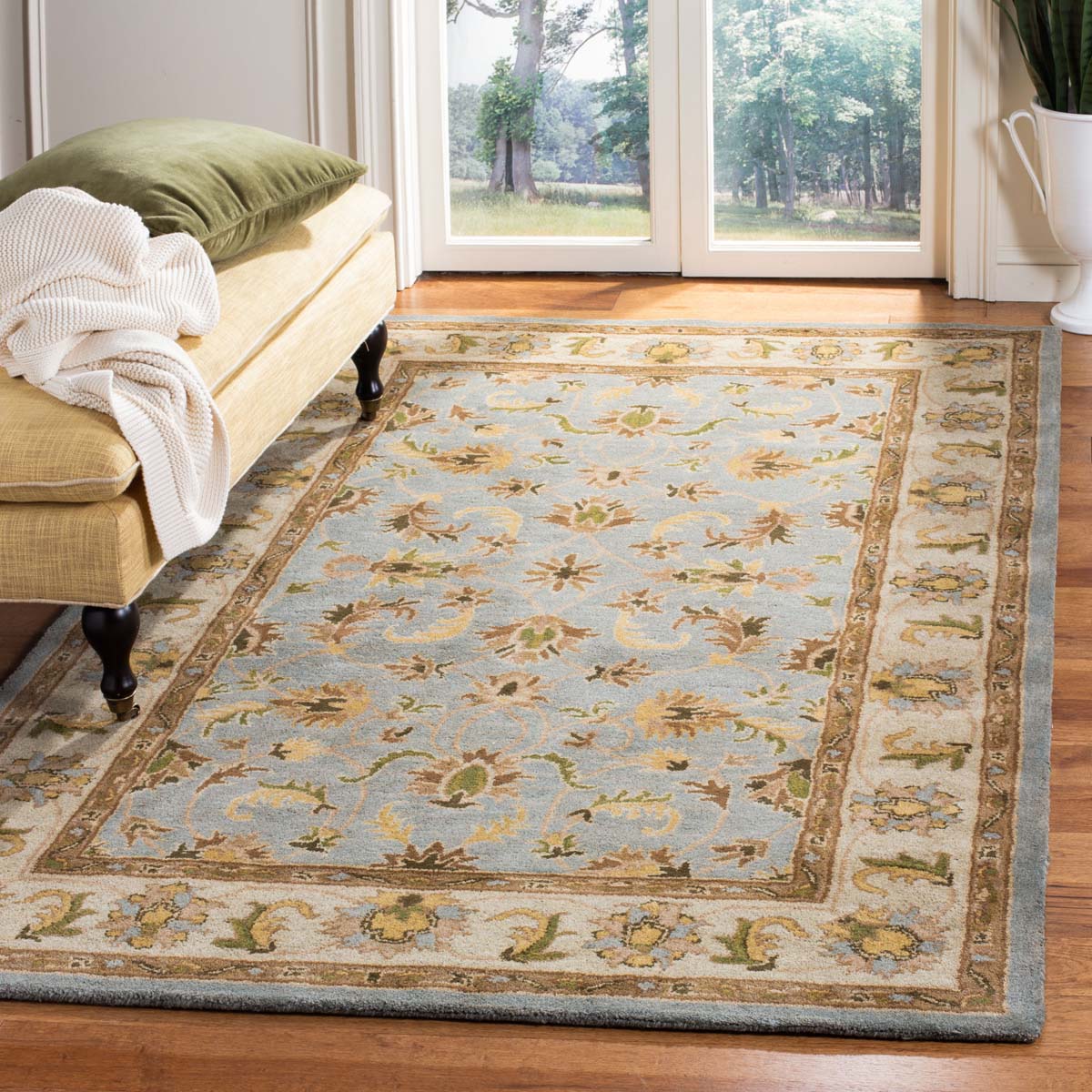 Safavieh Heritage 13A Rug, HG913A - Light Blue / Beige