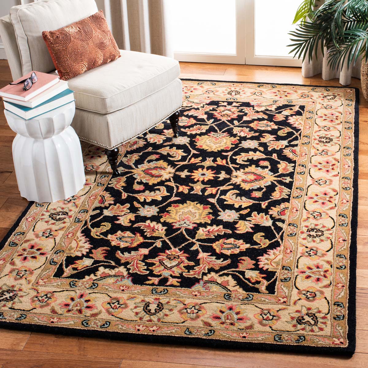 Safavieh Heritage 57A Rug, HG957A - Black / Beige