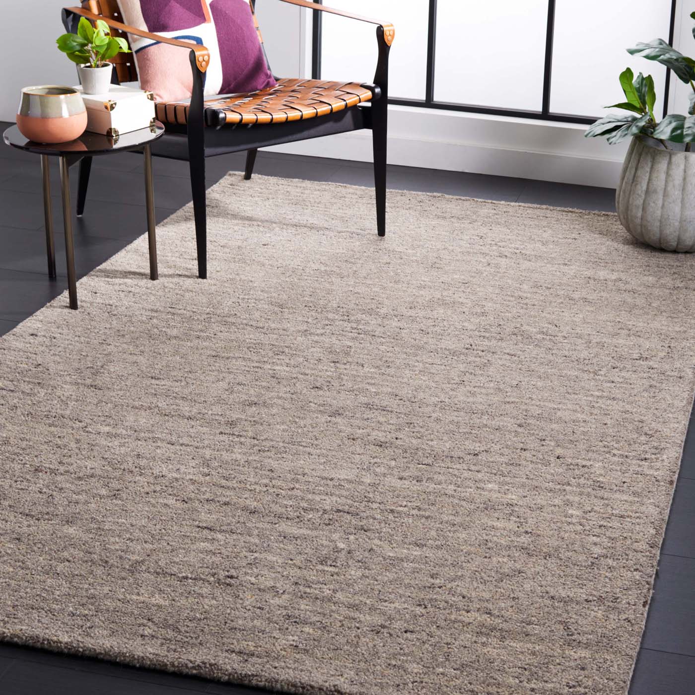 Safavieh Himalaya 413 Rug, HIM413 - Light Grey