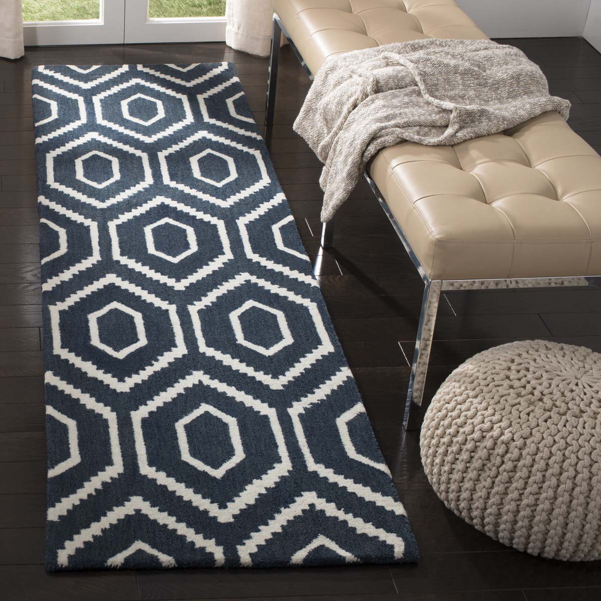 Safavieh Himalaya 902 Rug, HIM902 - Navy / Ivory