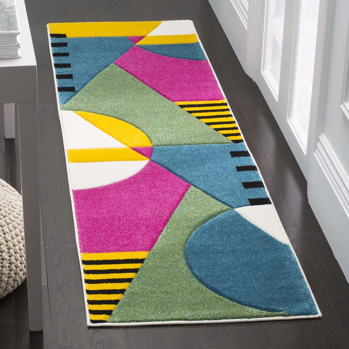 Safavieh Hollywood 706 Rug, HLW706 - Peacock Blue / Fuchsia