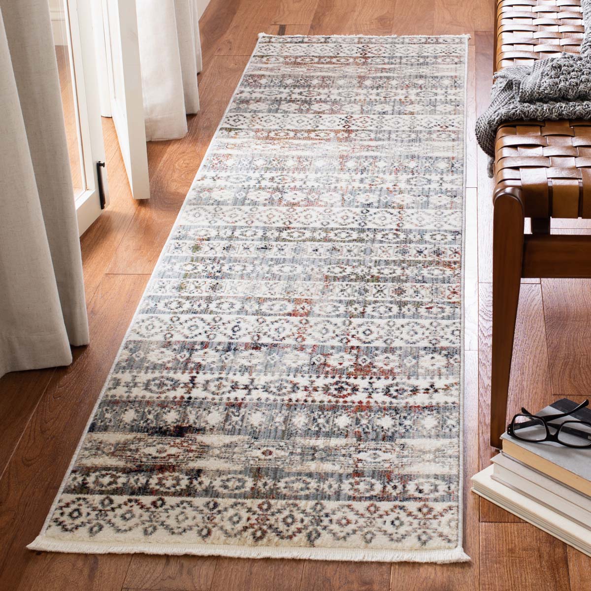 Safavieh Herat 370 Rug, HRT370 - Ivory / Rust