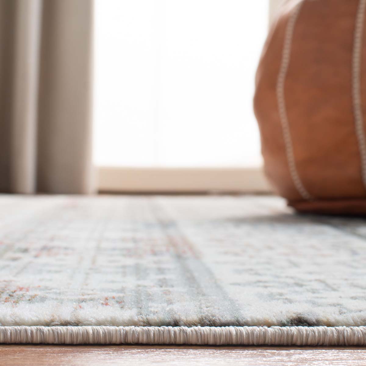 Safavieh Herat 370 Rug, HRT370 - Ivory / Rust