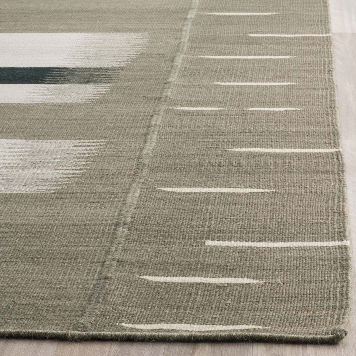 Safavieh Kilim 812 Rug, KLM812 - Beige