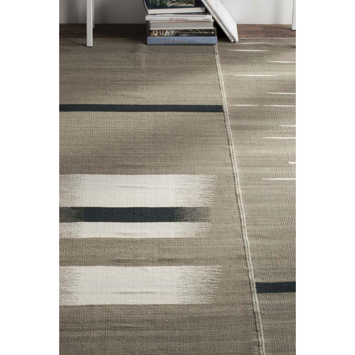 Safavieh Kilim 812 Rug, KLM812 - Beige