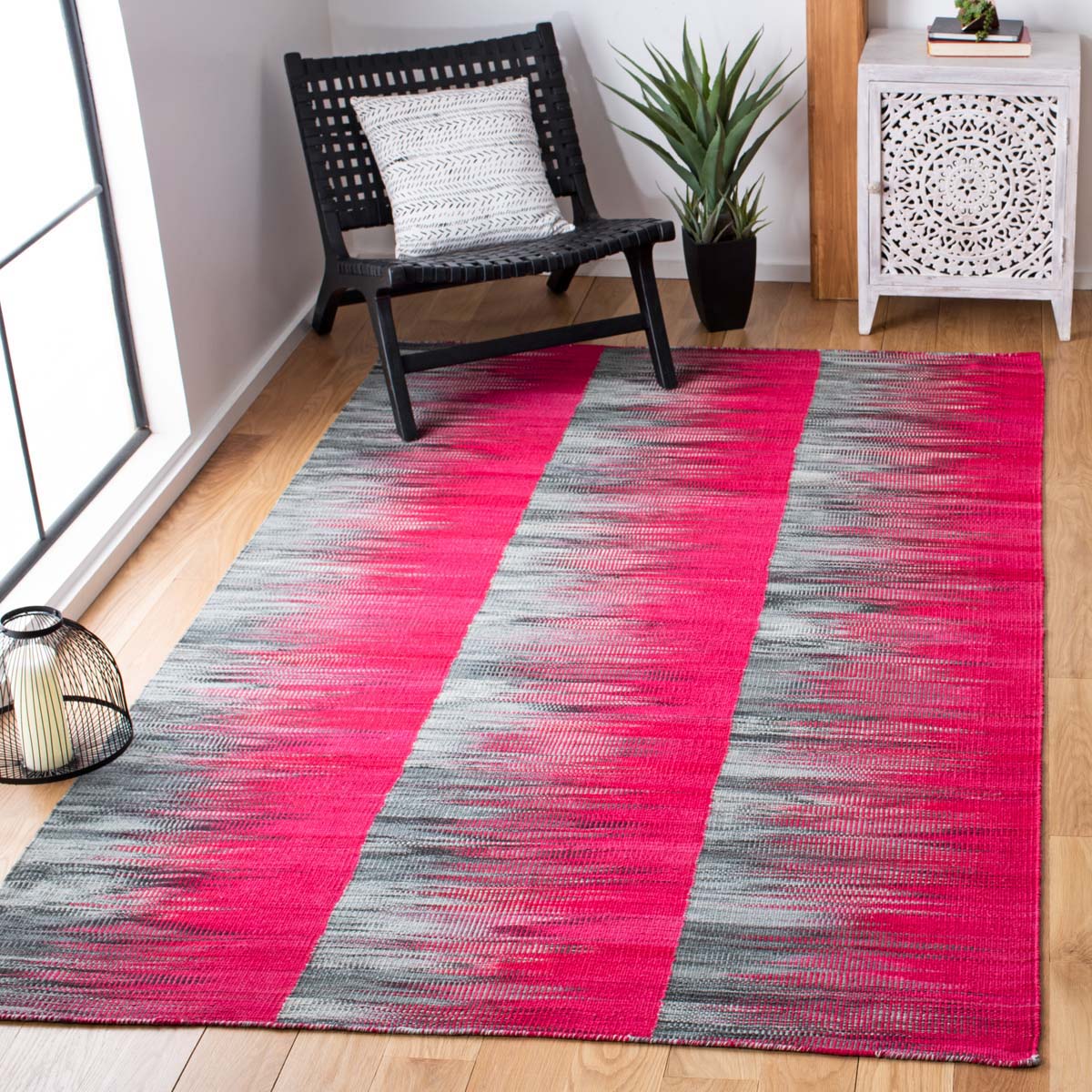 Safavieh Kilim 819 Rug, KLM819 - Fuchsia / Grey