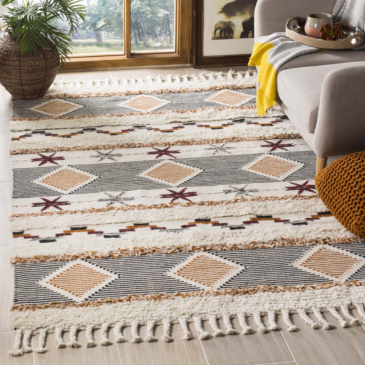 Safavieh Kenya 904 Rug, KNY904 - Ivory / Black