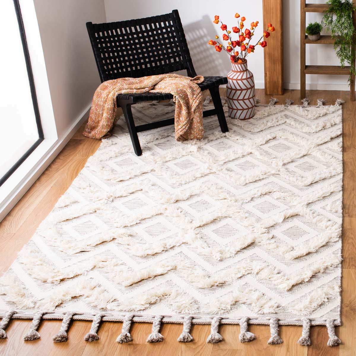 Safavieh Kenya 957 Rug, KNY957 - Ivory / Grey