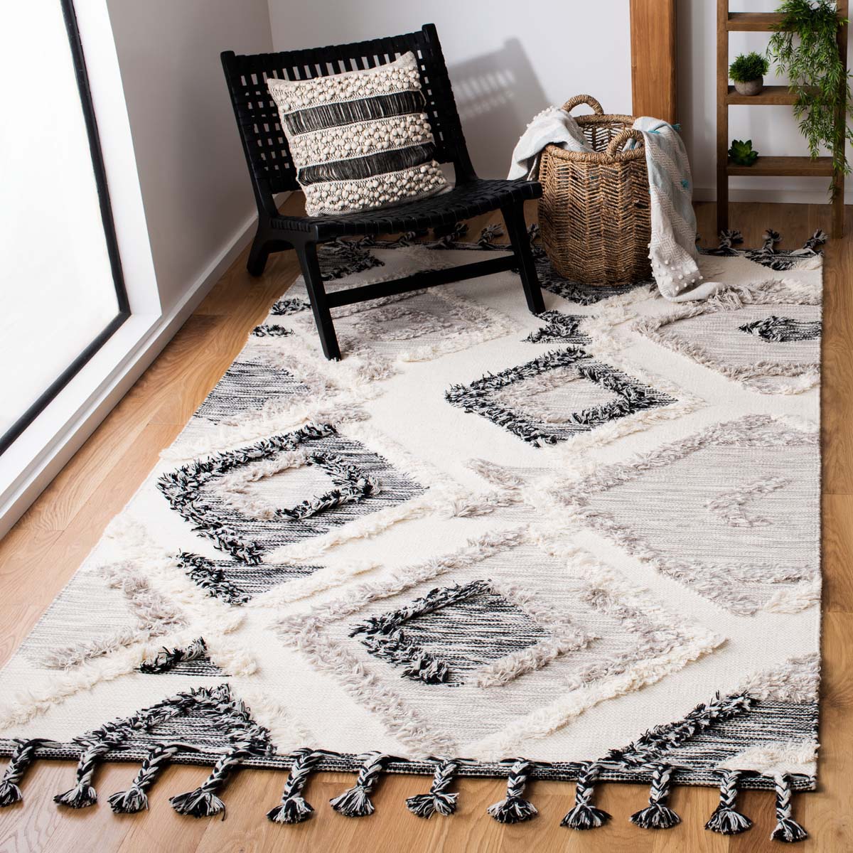 Safavieh Kenya 960 Rug, KNY960 - Grey / Black