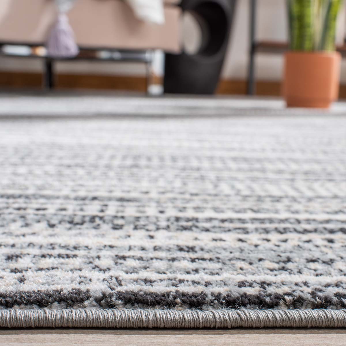 Safavieh Lagoon 243 Rug, LGN243 - Grey / Ivory