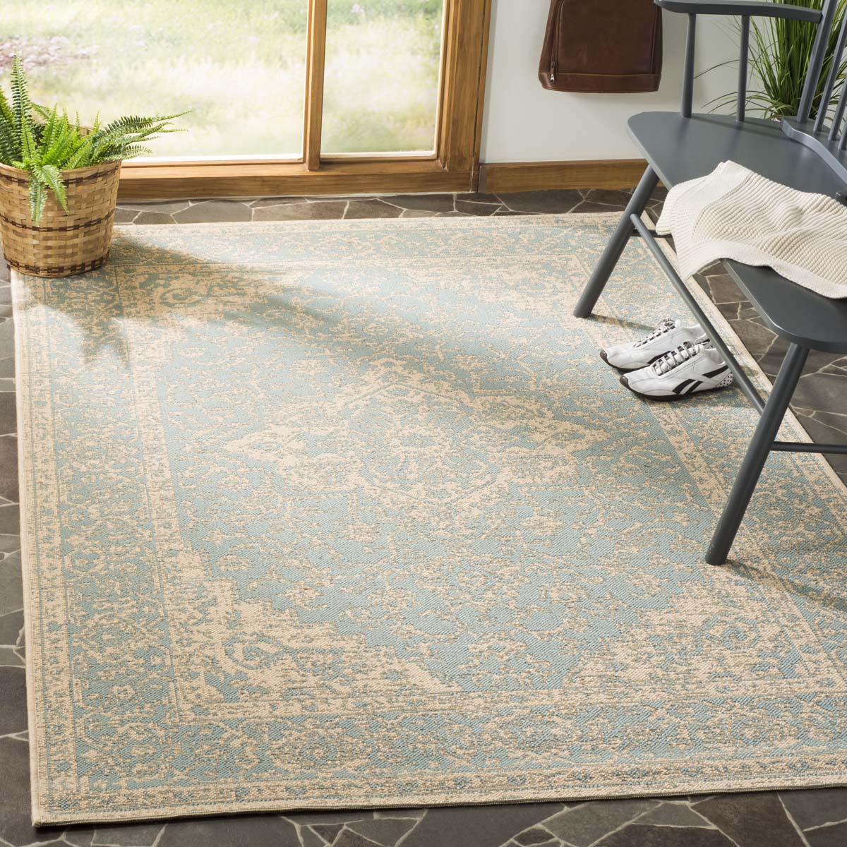 Safavieh Linden 100 137 Rug, LND137 - Aqua / Cream