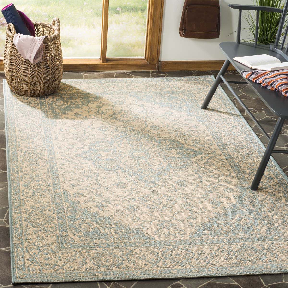 Safavieh Linden 100 137 Rug, LND137 - Cream / Aqua