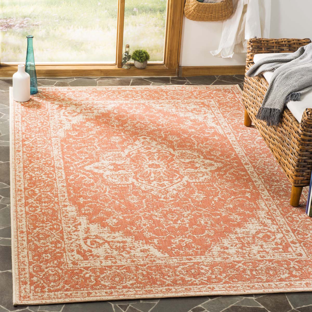 Safavieh Linden 100 137 Rug, LND137 - Rust / Creme