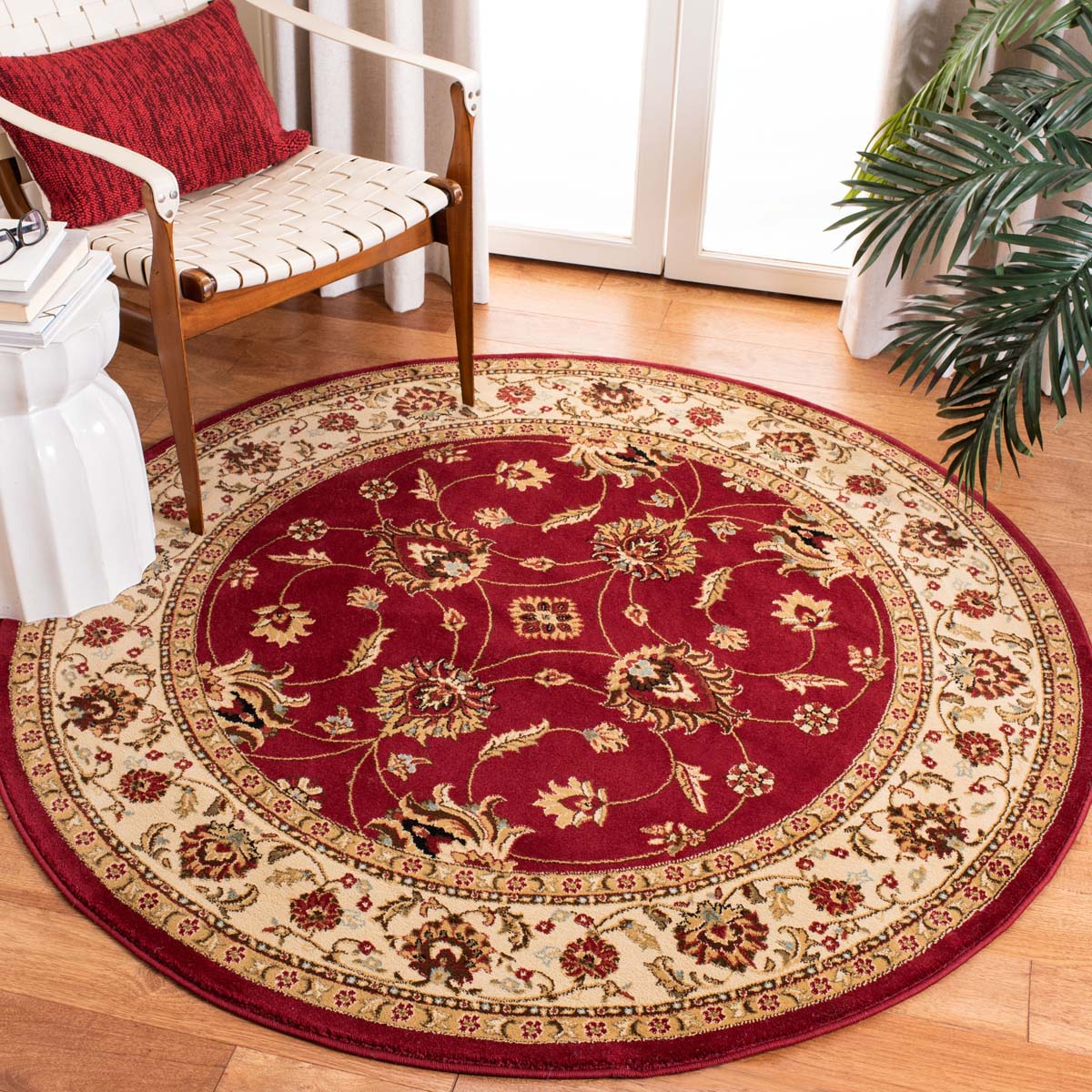 Safavieh Lyndhurst 553 Rug, LNH553 - Red / Ivory