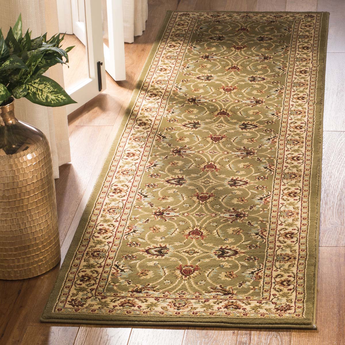 Safavieh Lyndhurst 553 Rug, LNH553 - Green / Ivory