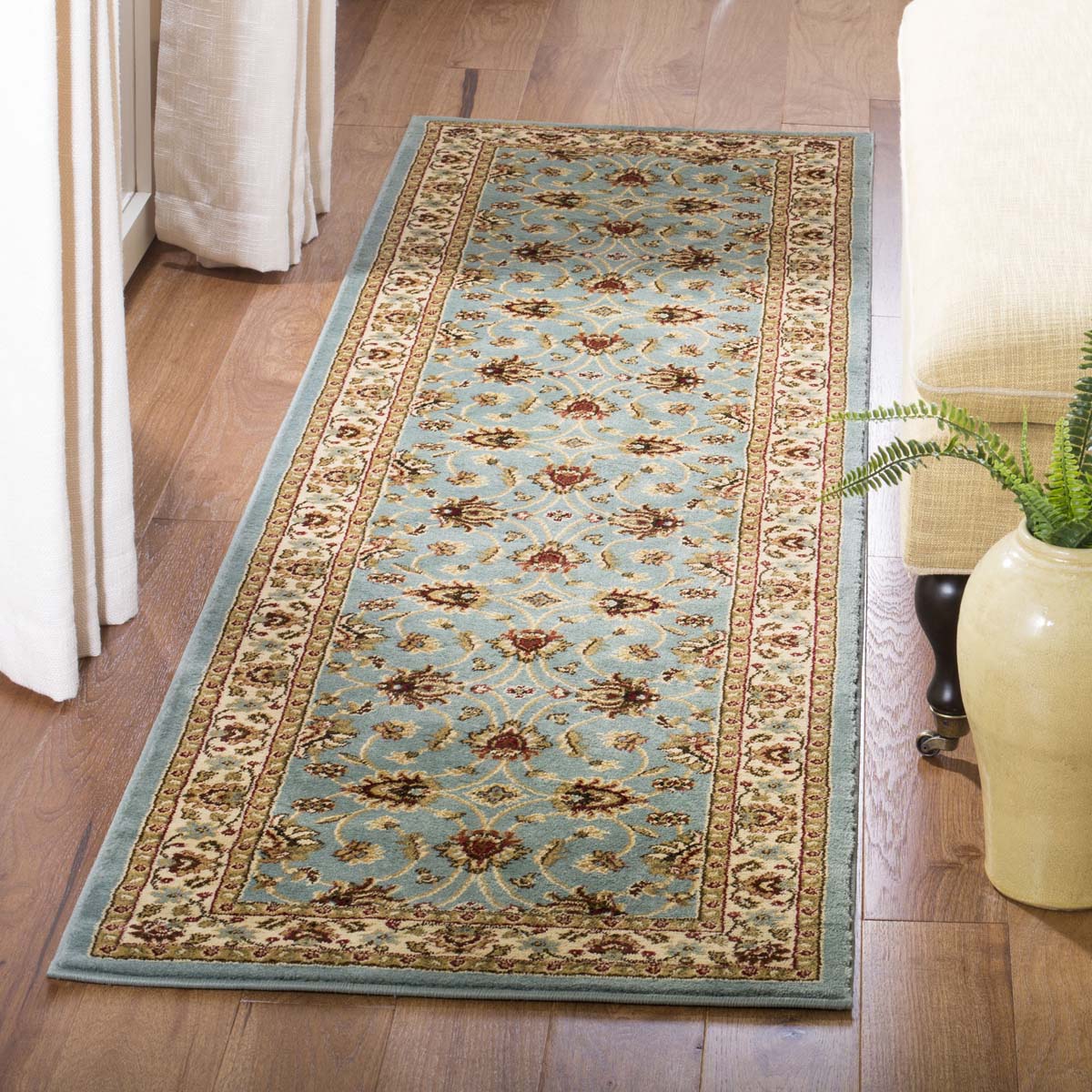 Safavieh Lyndhurst 553 Rug, LNH553 - Blue / Ivory