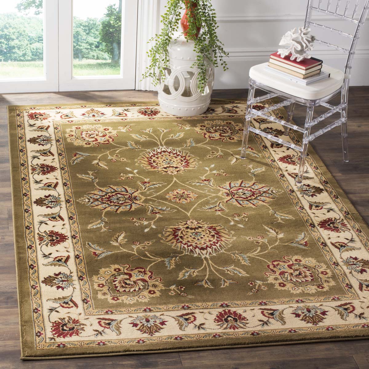 Safavieh Lyndhurst 555 Rug, LNH555 - Green / Ivory