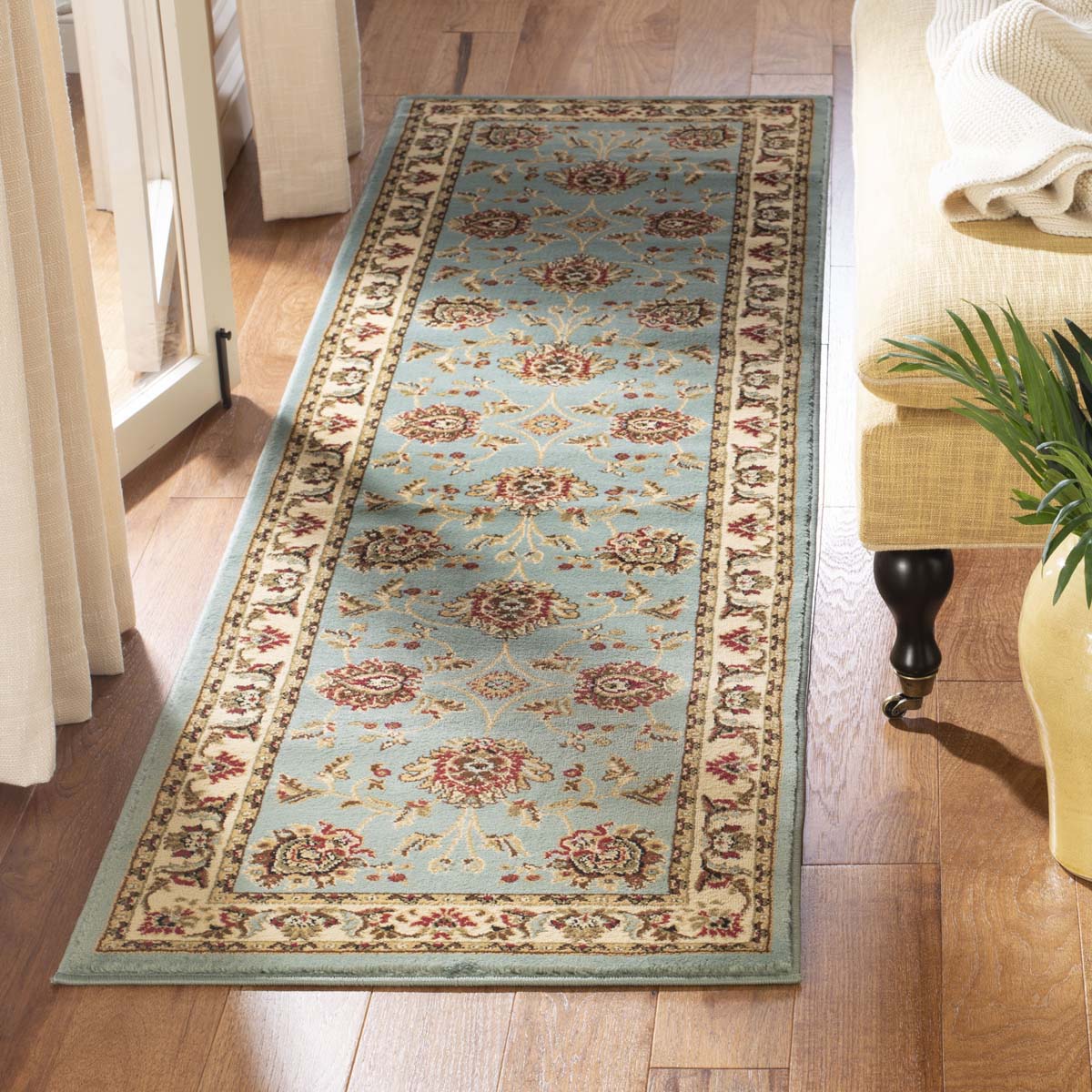 Safavieh Lyndhurst 555 Rug, LNH555 - Blue / Ivory